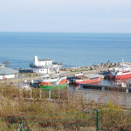 Seelotsenstation Sassnitz Mit Hafenblick By Unsere Urlaubszeit מראה חיצוני תמונה